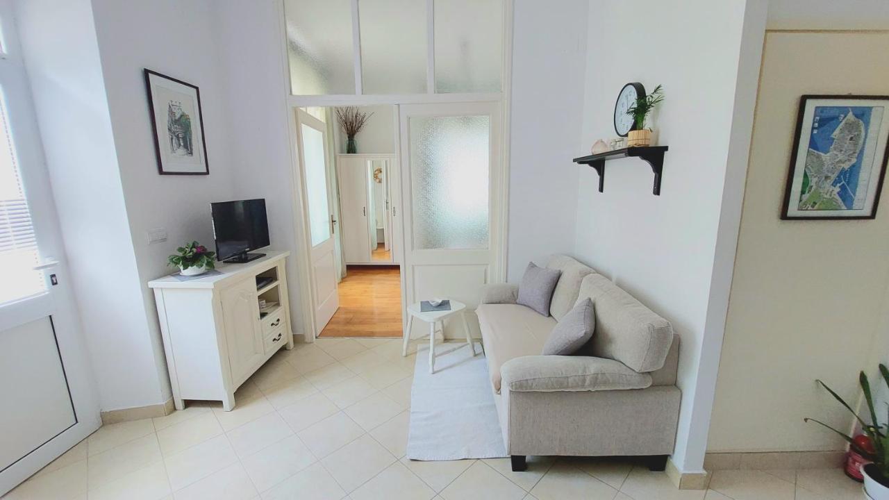 Apartments Rafaela Korcula Town Ruang foto